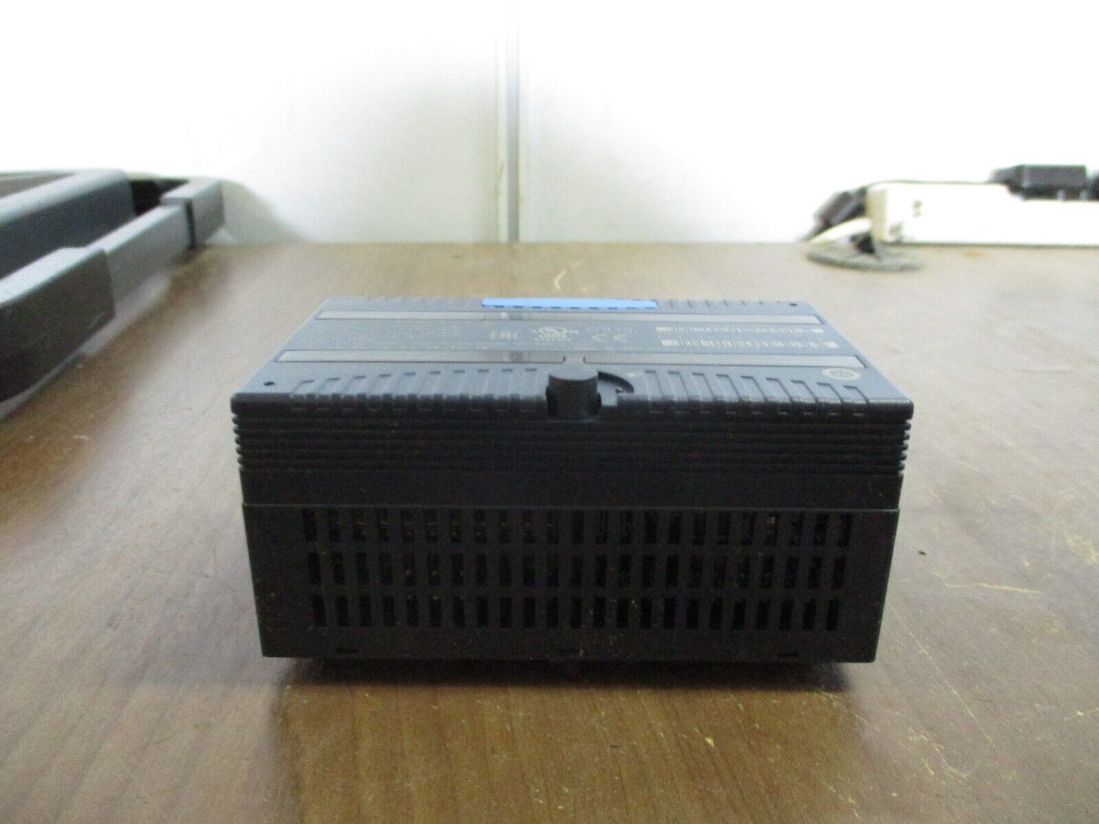 GE VersaMax Isolated Input Module IC200MDL632J 125VDC 16PT Used