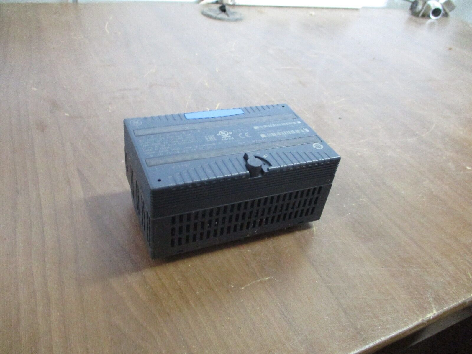 GE VersaMax Isolated Input Module IC200MDL632J 125VDC 16PT Used