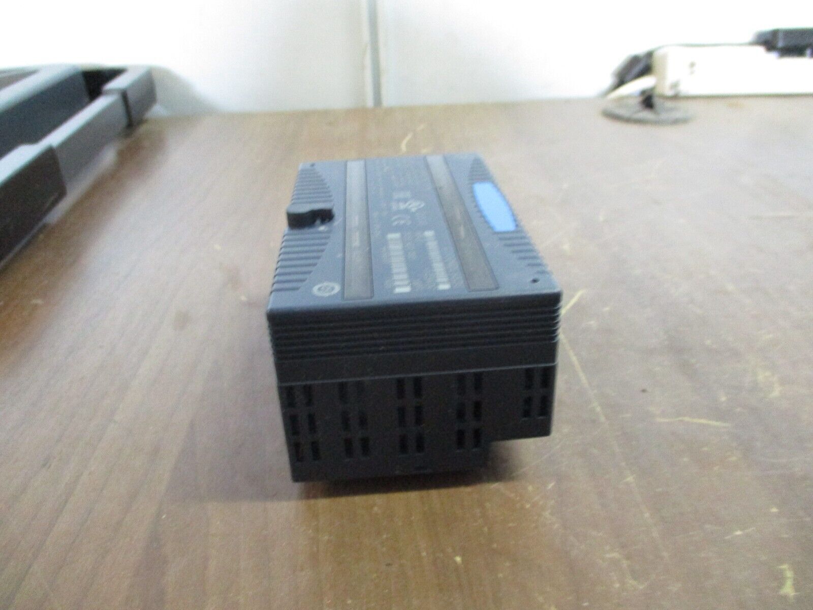 GE VersaMax Isolated Input Module IC200MDL632J 125VDC 16PT Used