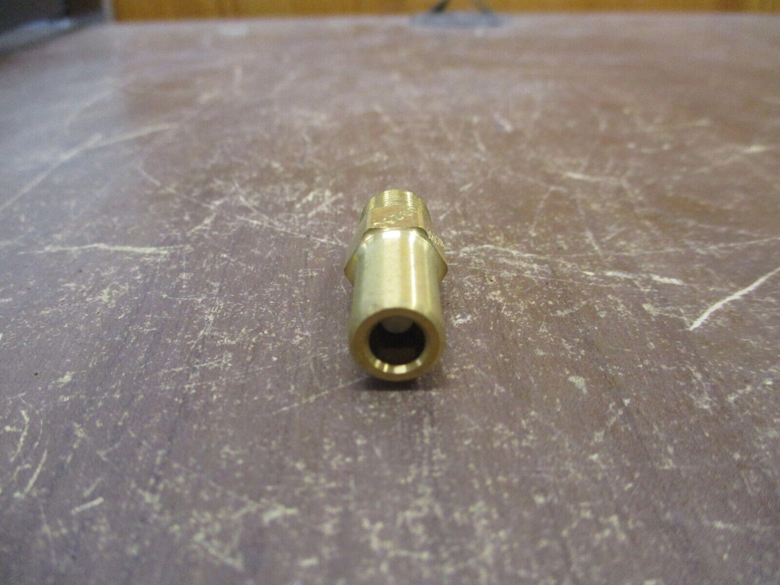 Ray Screw In Valve 082BN0025C New Surplus