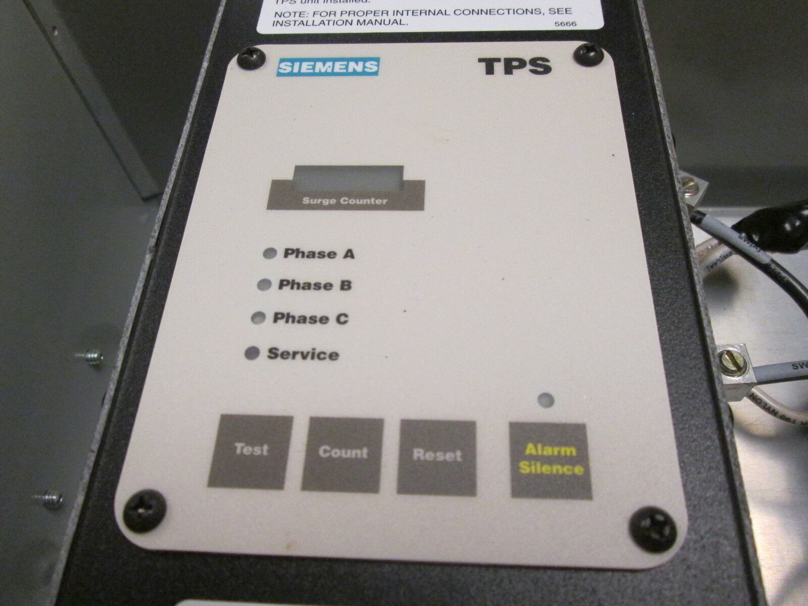 Siemens Enclosed TPS Suppression Module TPS3C0120XBE 208Y/120V 50-60Hz Used