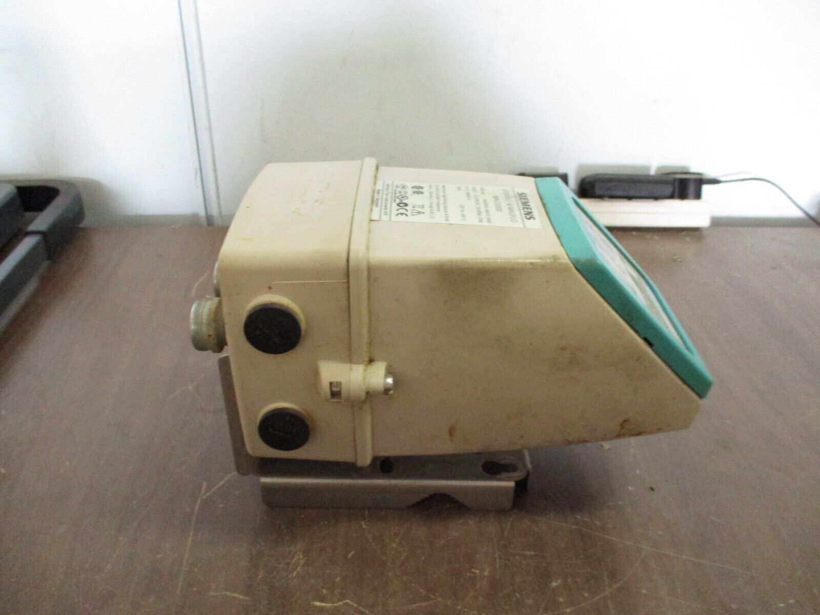 Siemens Sitrans F M Magflo MAG5000 Flow Transmitter 7ME6910-1AA10-1AA0 115/230V