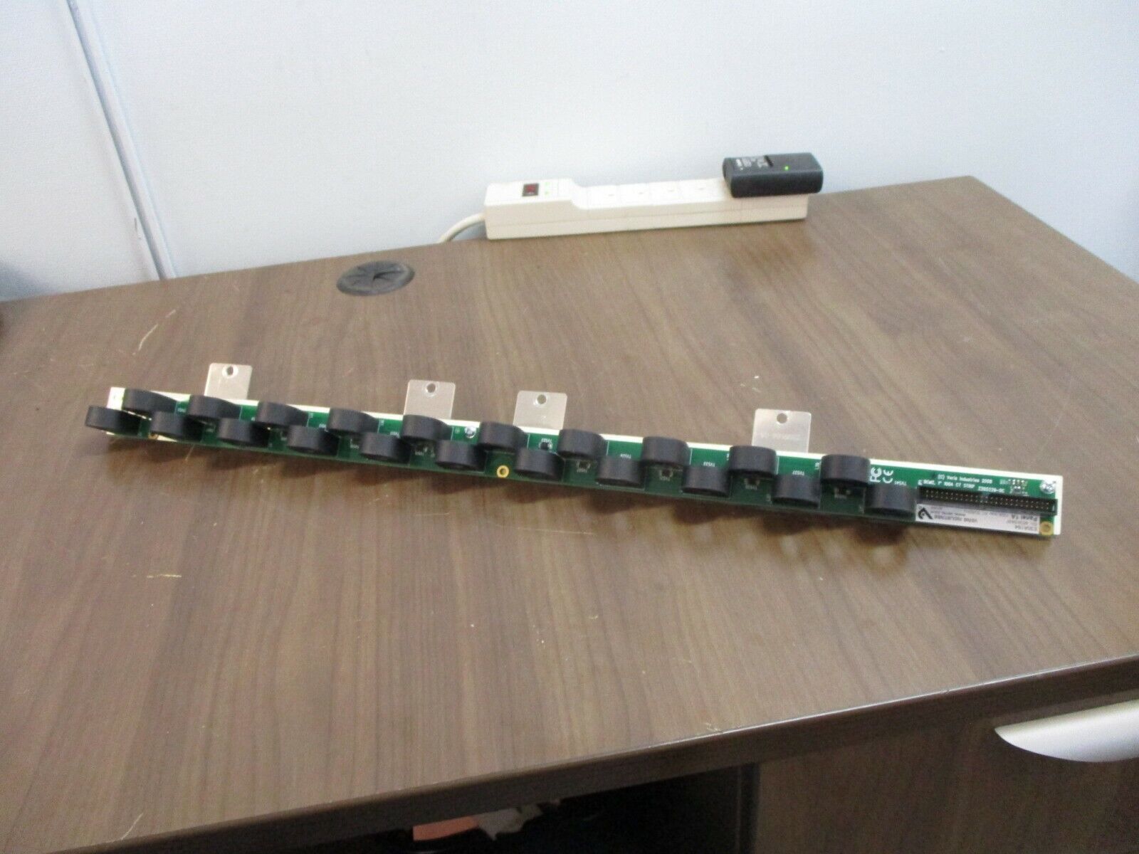 Veris Panel 1A CT Strip E30A184 100 A 50/60Hz Used