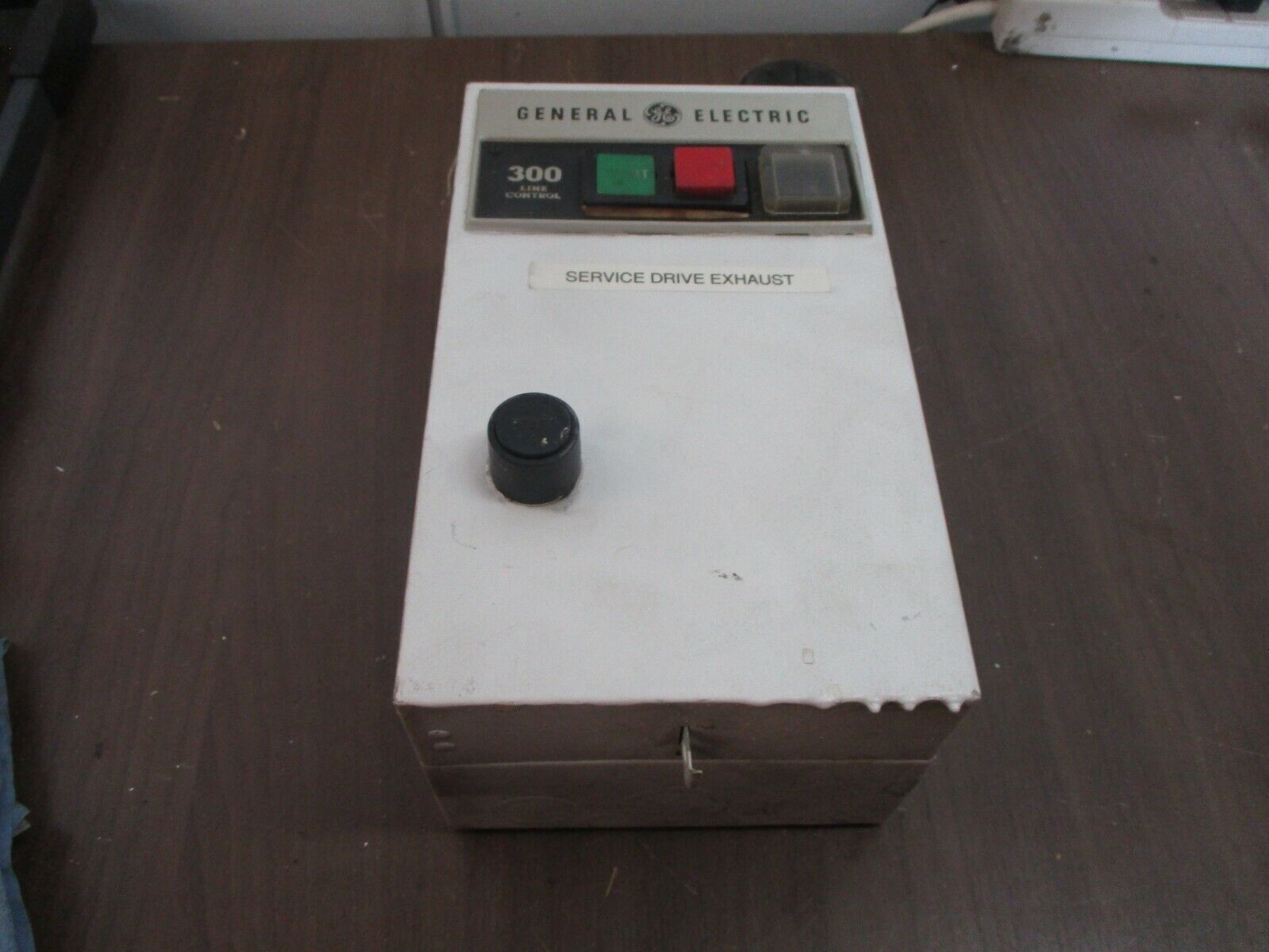 GE Enclosed Size 00 Starter CR306A1** 230-240V Coil 9A 600VAC Type 1 Enclosure