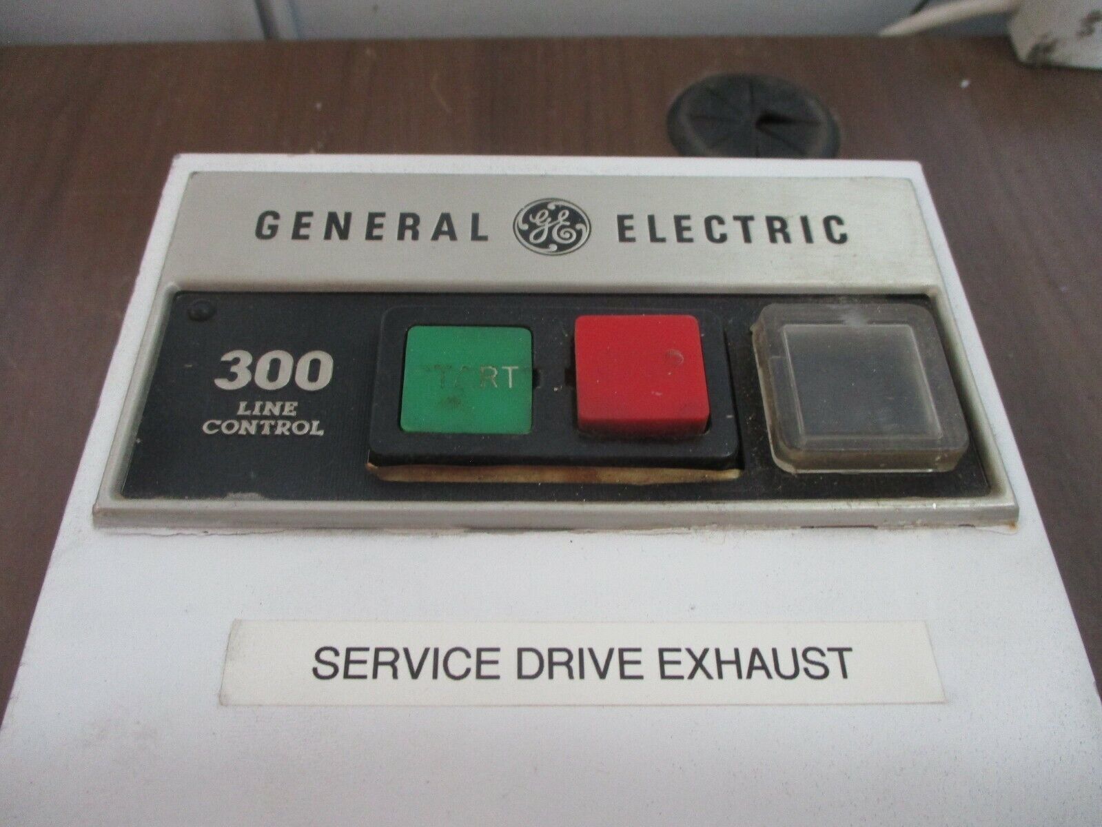 GE Enclosed Size 00 Starter CR306A1** 230-240V Coil 9A 600VAC Type 1 Enclosure