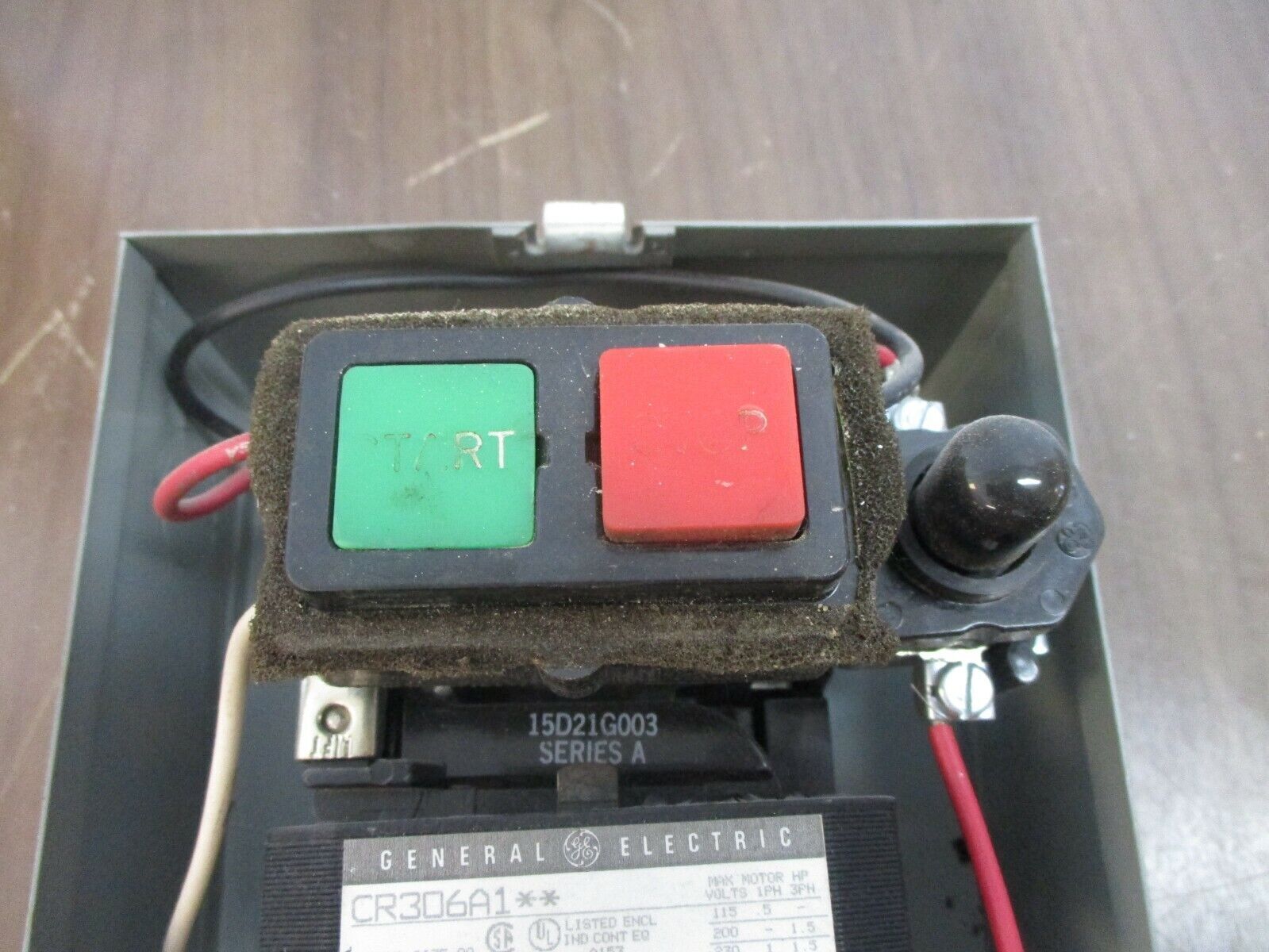 GE Enclosed Size 00 Starter CR306A1** 230-240V Coil 9A 600VAC Type 1 Enclosure