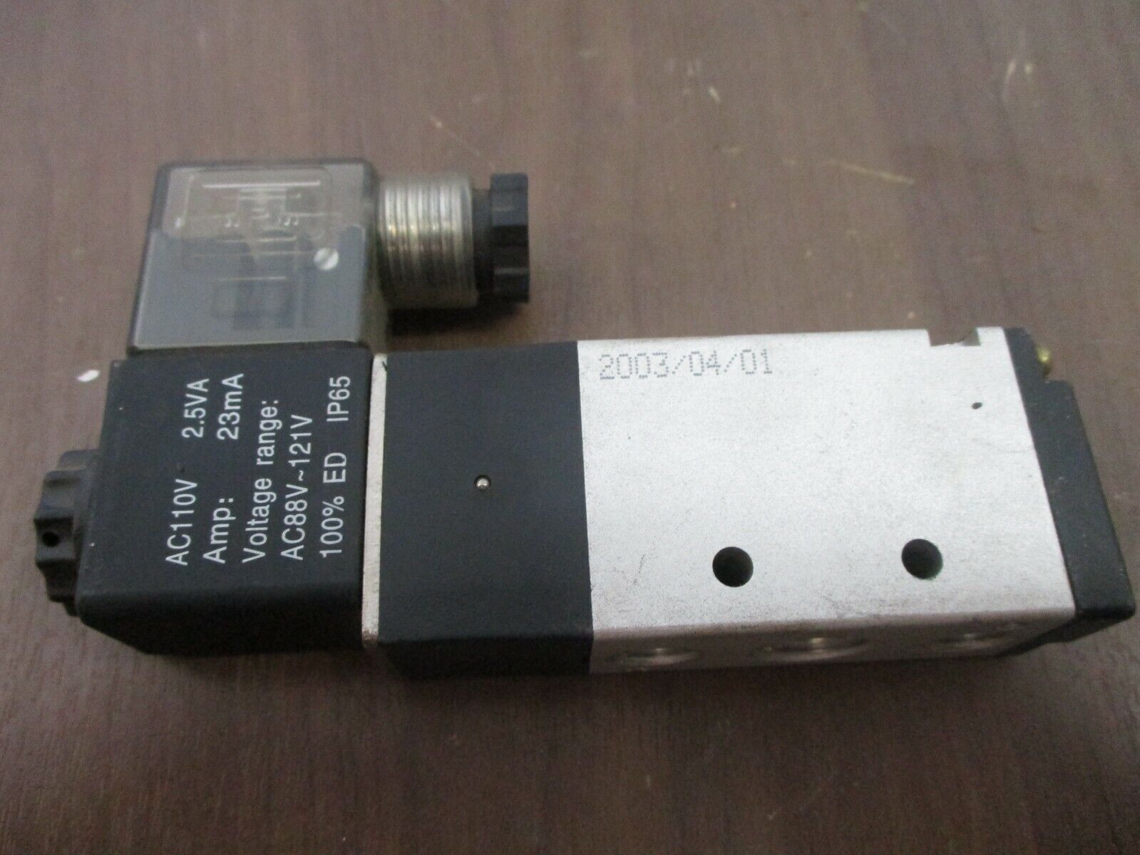 Fastek Valve 4V210-08 1.5~8kgf/cm² Used