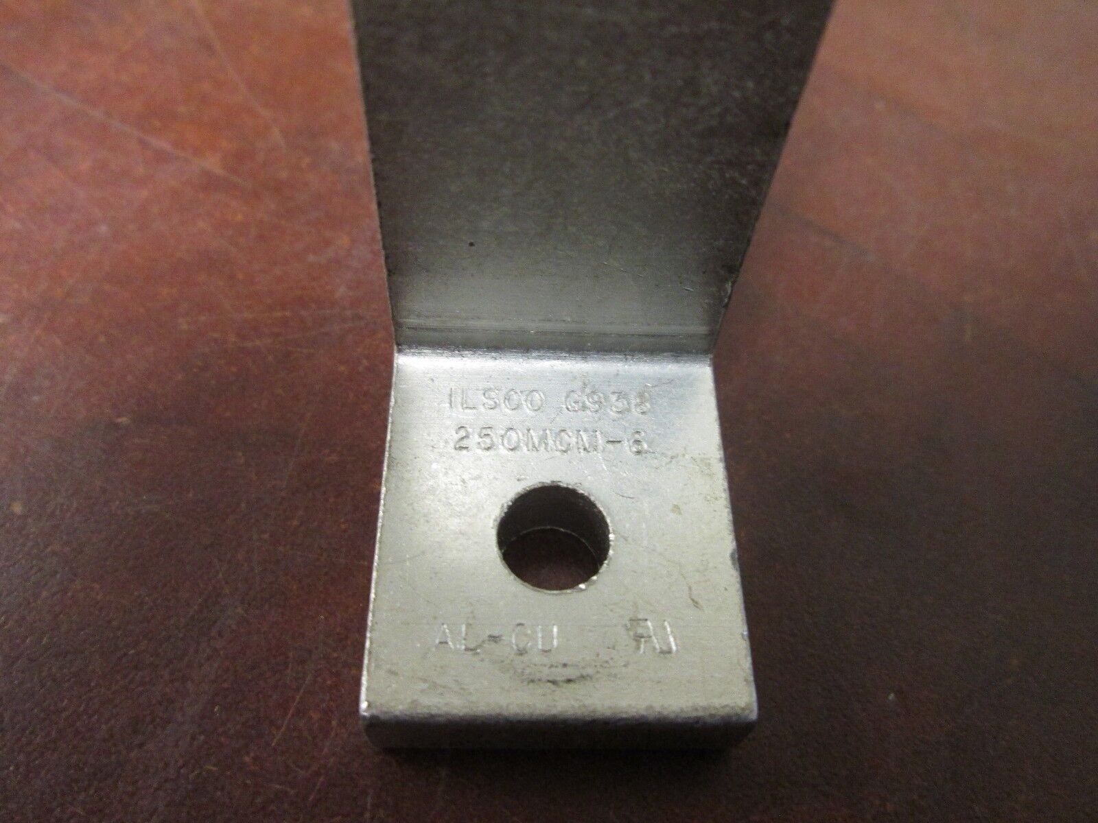 Ilsco Lay in Lug 250 MCM *Lot of 4* New Surplus