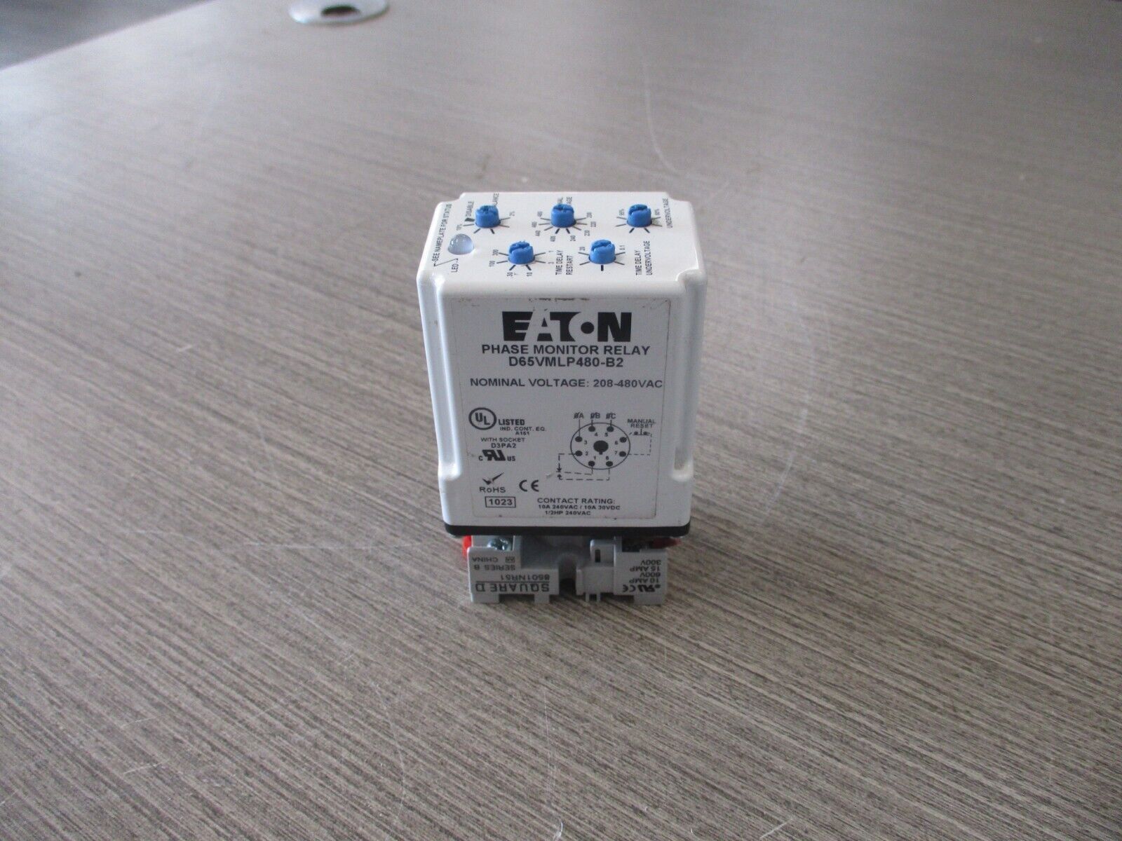 Eaton Phase Monitor Relay D65VMLP480-B2 208-480V W/Base Used