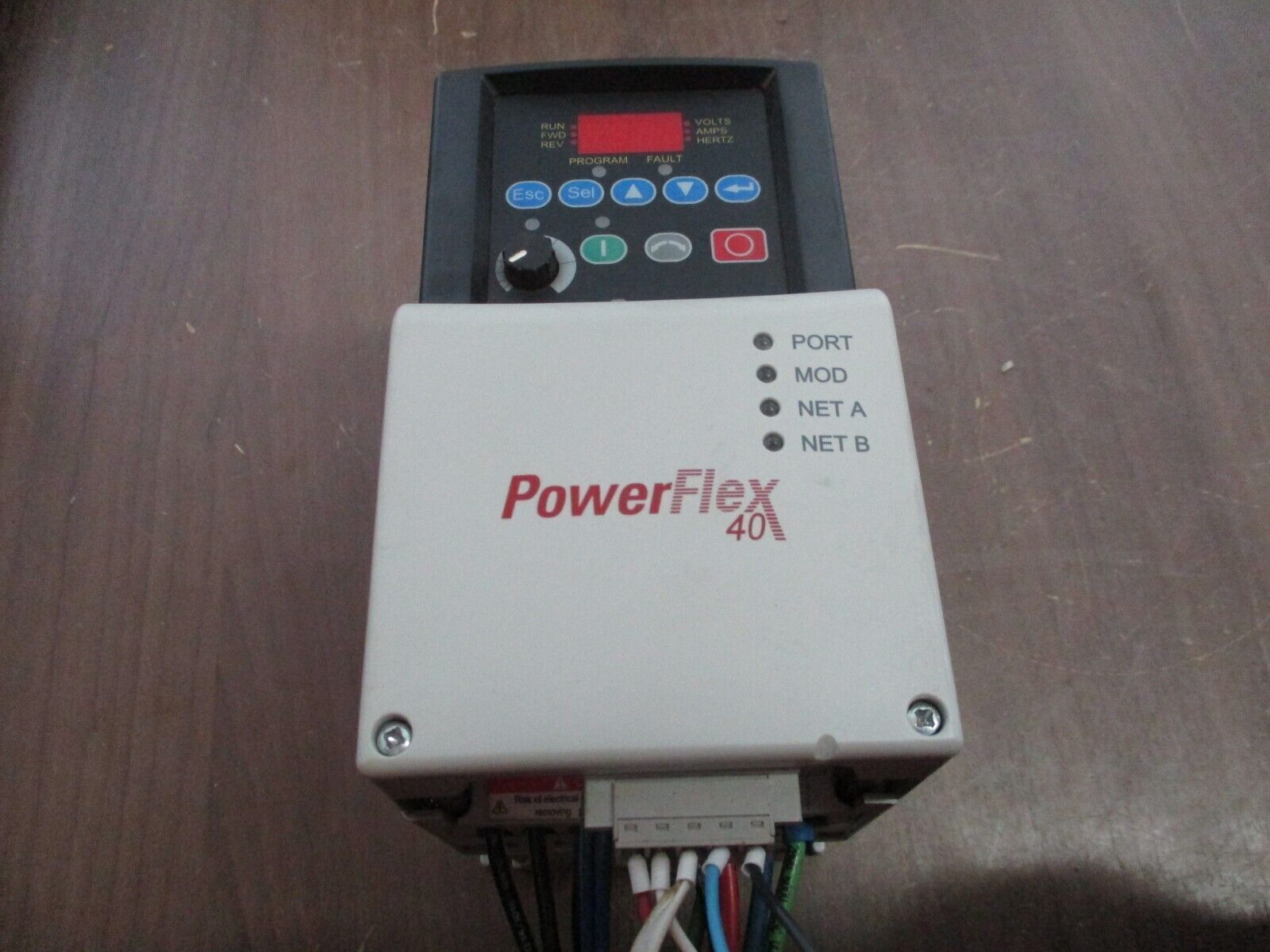 Allen-Bradley PowerFlex 40 AC Drive 22B-D2P3N104 1HP 3Ph Out: 0-460V 2.3A Used