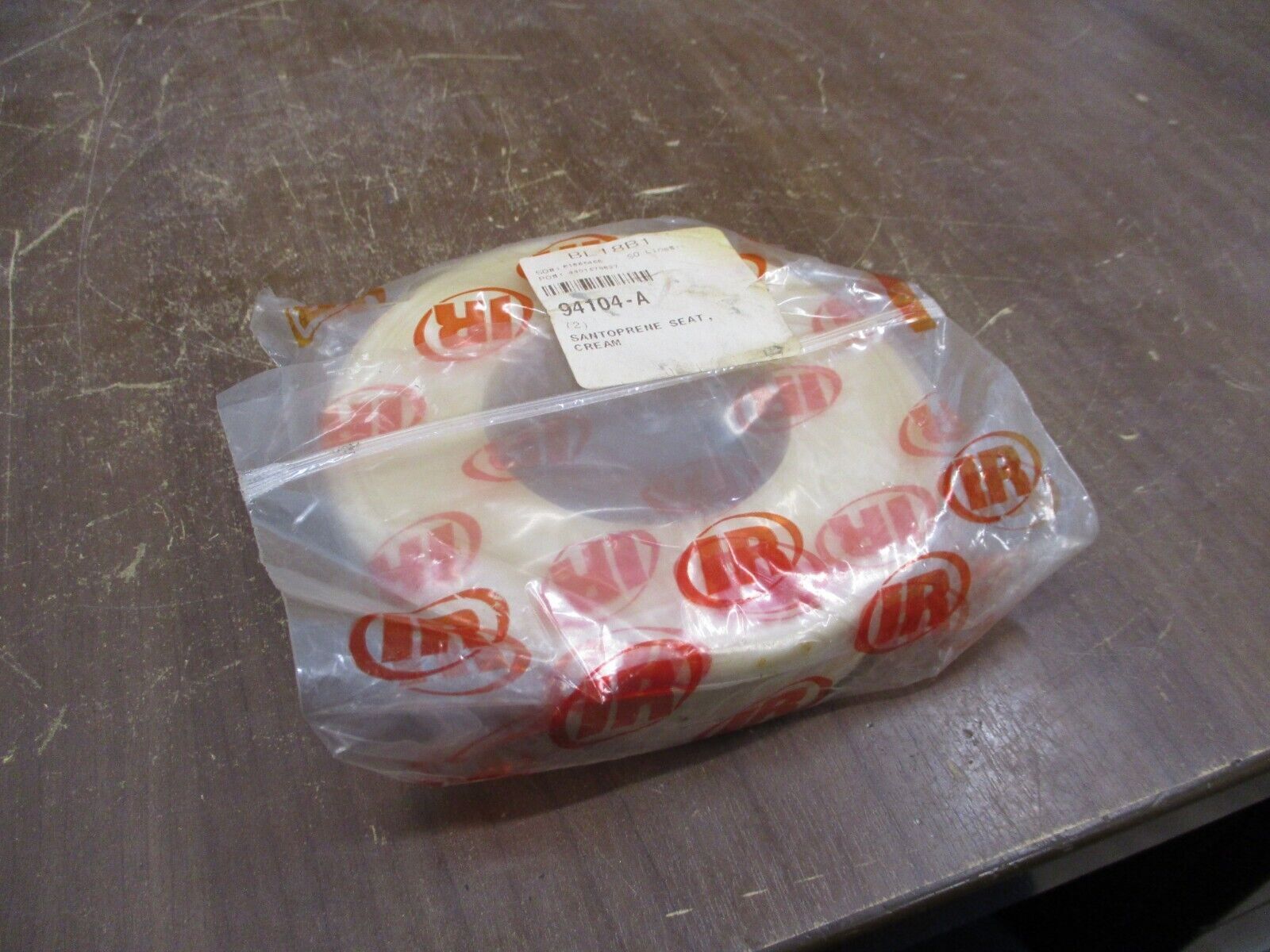 Ingersoll Rand Santoprene Seat 94104-A *Lot of 2* New Surplus