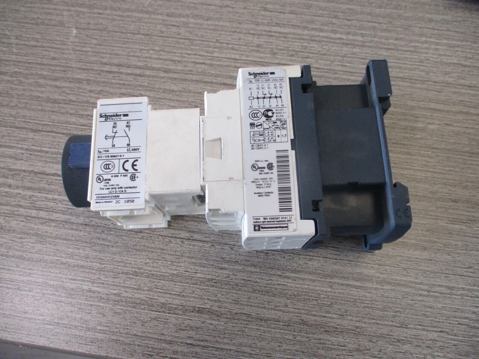 Sneider Electric Time Delay Relay LADT2/CAD32 On Delay: 0.1-30s 120 V Coil.