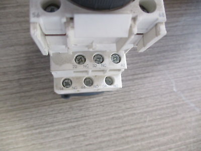 Sneider Electric Time Delay Relay LADT2/CAD32 On Delay: 0.1-30s 120 V Coil.