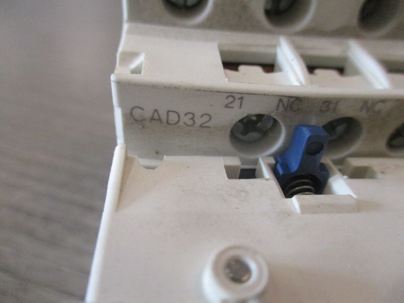 Sneider Electric Time Delay Relay LADT2/CAD32 On Delay: 0.1-30s 120 V Coil.