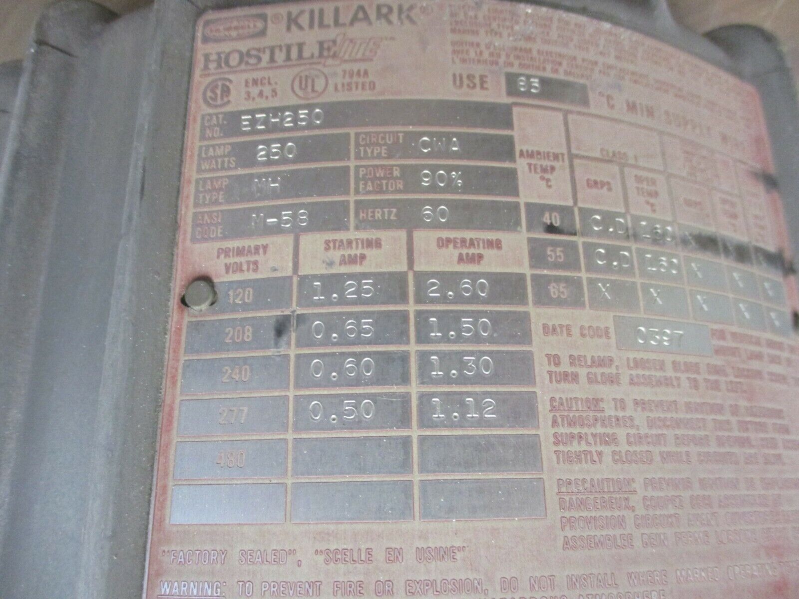 Hubbell Killark Hostile Lite Light Fixture EZH250 250W 120-277V 60Hz Used