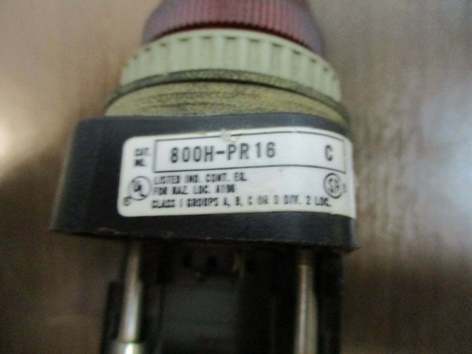 Allen-Bradley Pilot Light 800H-PR16 Ser. C Red 120V 50/60Hz Used
