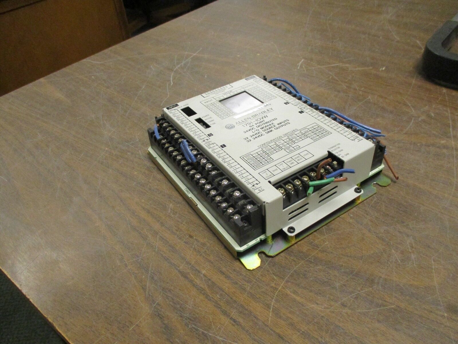 Allen-Bradley 64-Point I/O Module 1791-IOVW 24VDC Distributed Used