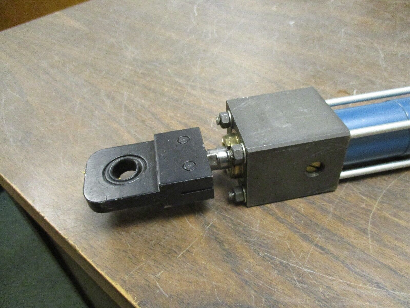 Mannesmann Rexroth Series 204 Hydraulic Cylinder 204-25-4200-1 Used
