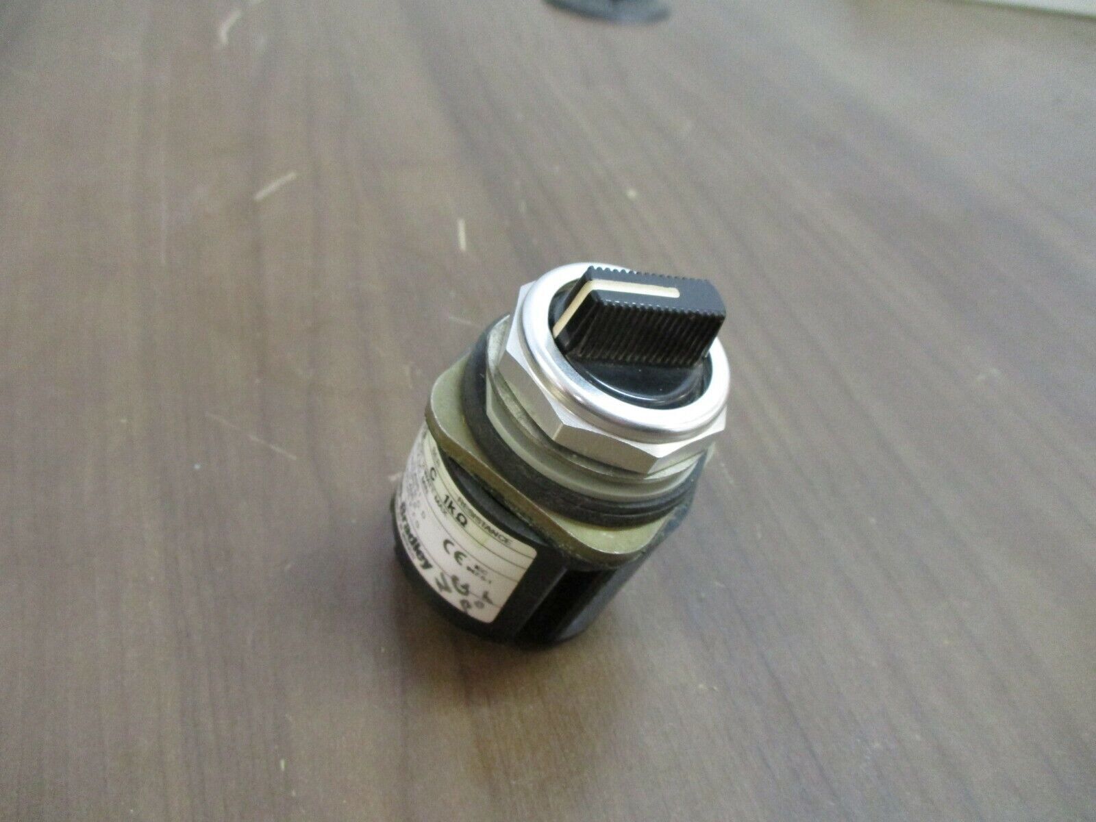 Allen-Bradley Potentiometer 800H-UP13 Ser. C 1000 Ω Used