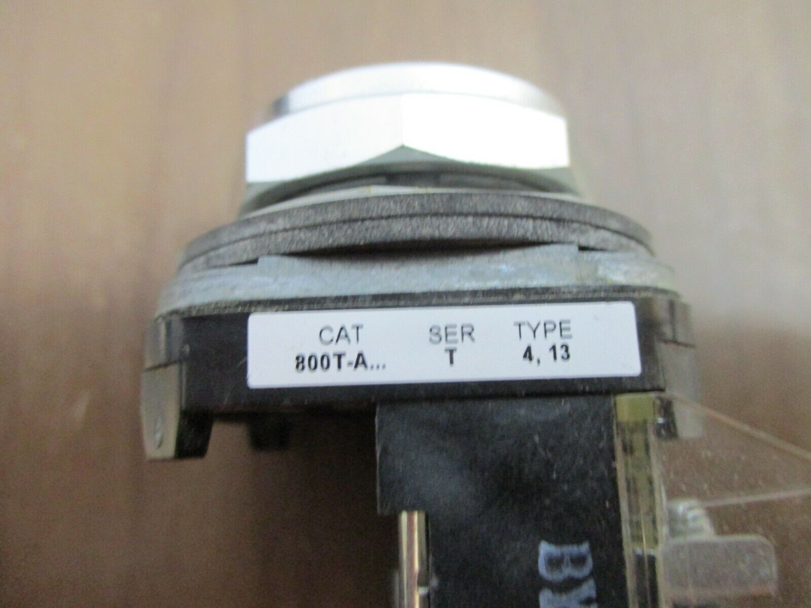 Allen-Bradley Flush Mount Push Button 800T-A... Ser. T Type 4,13 Used