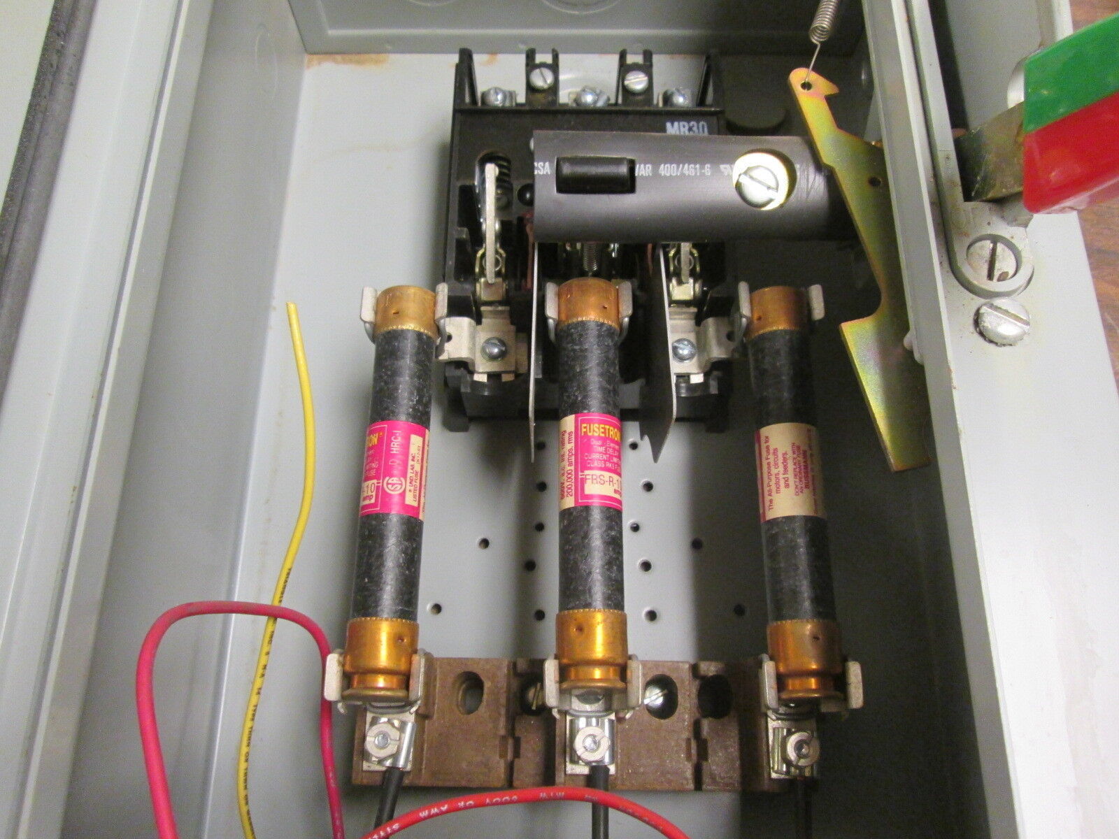 GE Fusible Combination CR308B104DYA10 115-120V Coil Size 0 18A 600V Used