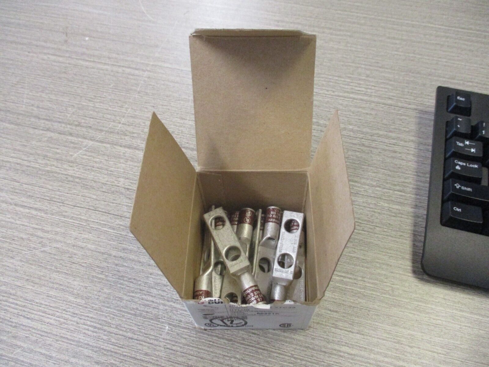 Burndy Hylug Crimp Lug YA2CL2TC38 2STR-(2) 3/8 Stud *Box of 12* Used.