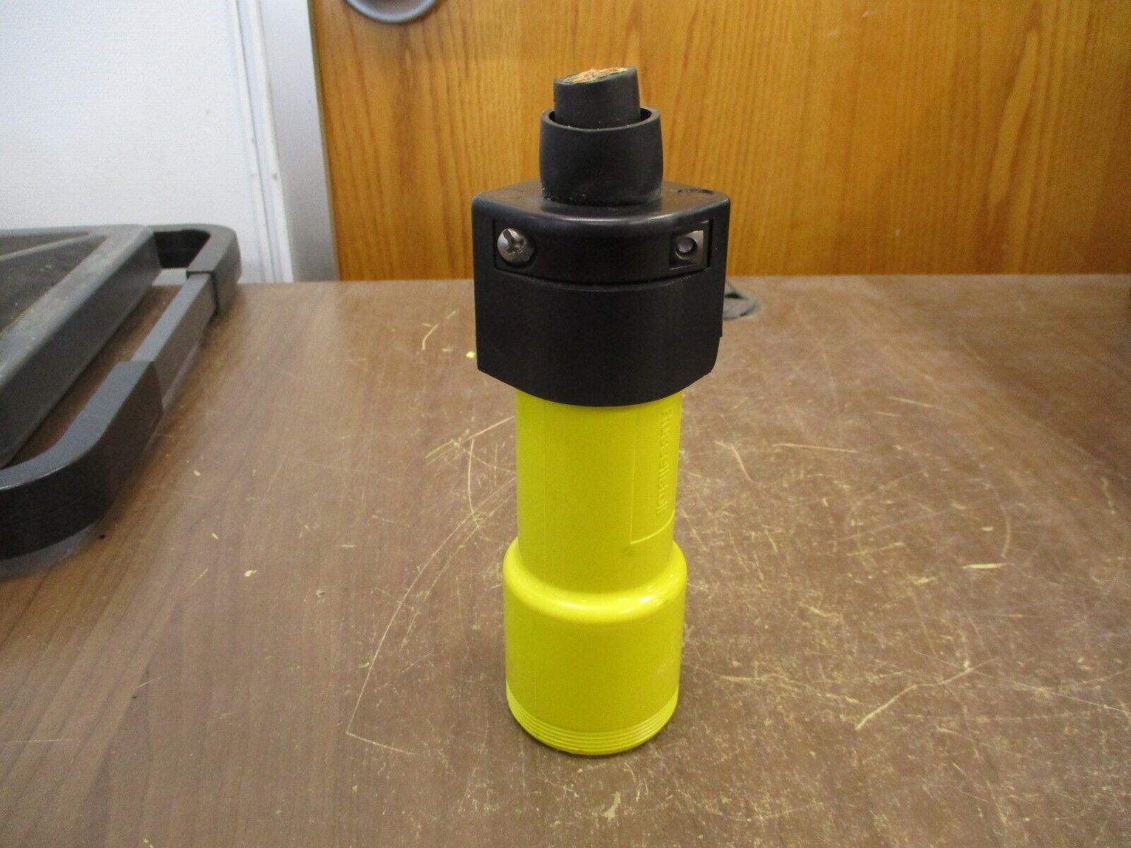 Thomas & Betts Russellstoll Connector 9C53U2 50A 250V Used