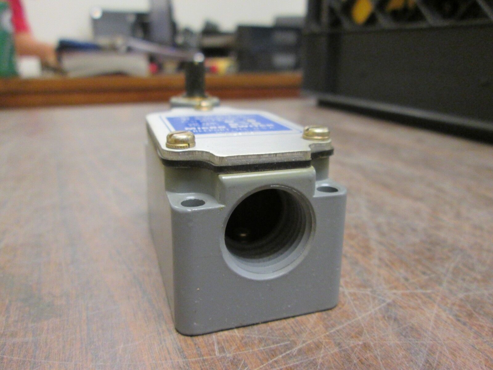 Micro Switch Precision Limit Switch 1LS10 Used