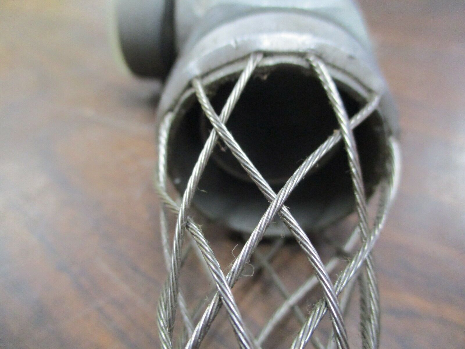 Appleton Kellems Grip with Male 90° Connector 36402 1 Size 1" Used