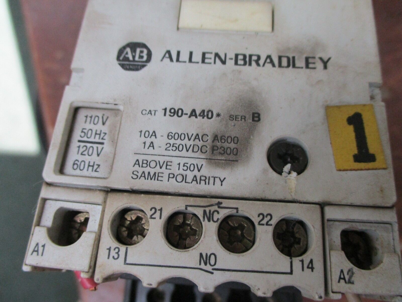 Allen-Bradley Starter 190-A40*/190-P010 120V Coil 600V Trip: 10-14A Used