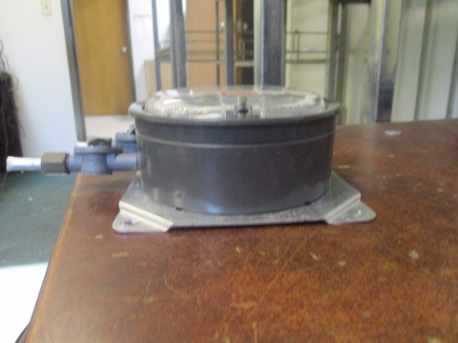 Magnehelic Water Guage 163283-00 15 PSIG Max Range: 0-2" Used