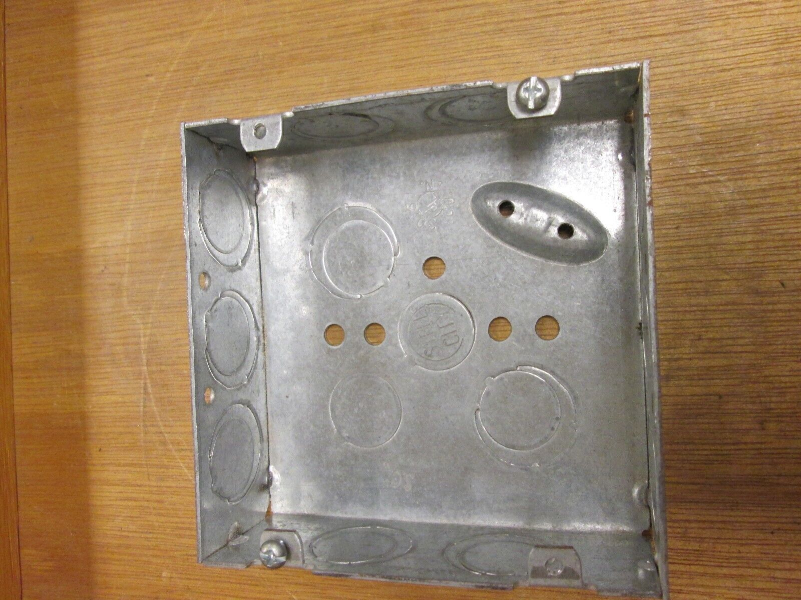 Thomas & Betts Outlet Box 72171-1/2&3/4-E Box of 20 New Surplus