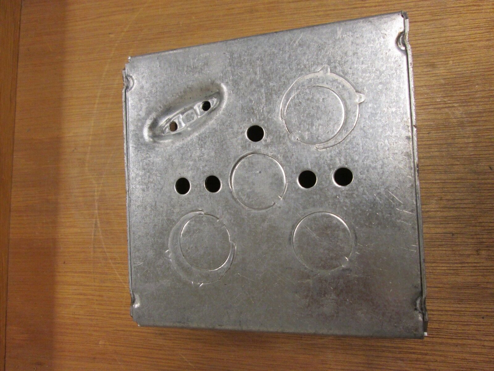 Thomas & Betts Outlet Box 72171-1/2&3/4-E Box of 20 New Surplus