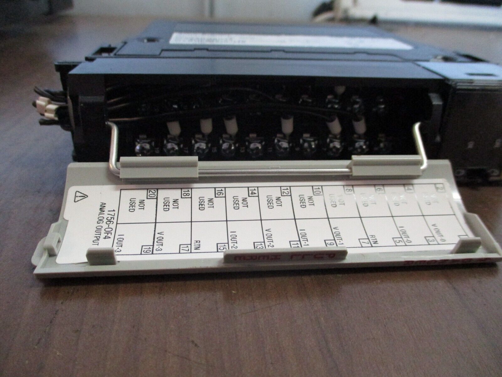 Allen-Bradley ControlLogix A/O I or V Module 1756-OF4 Ser. A F/W Rev. 1.005 4PT
