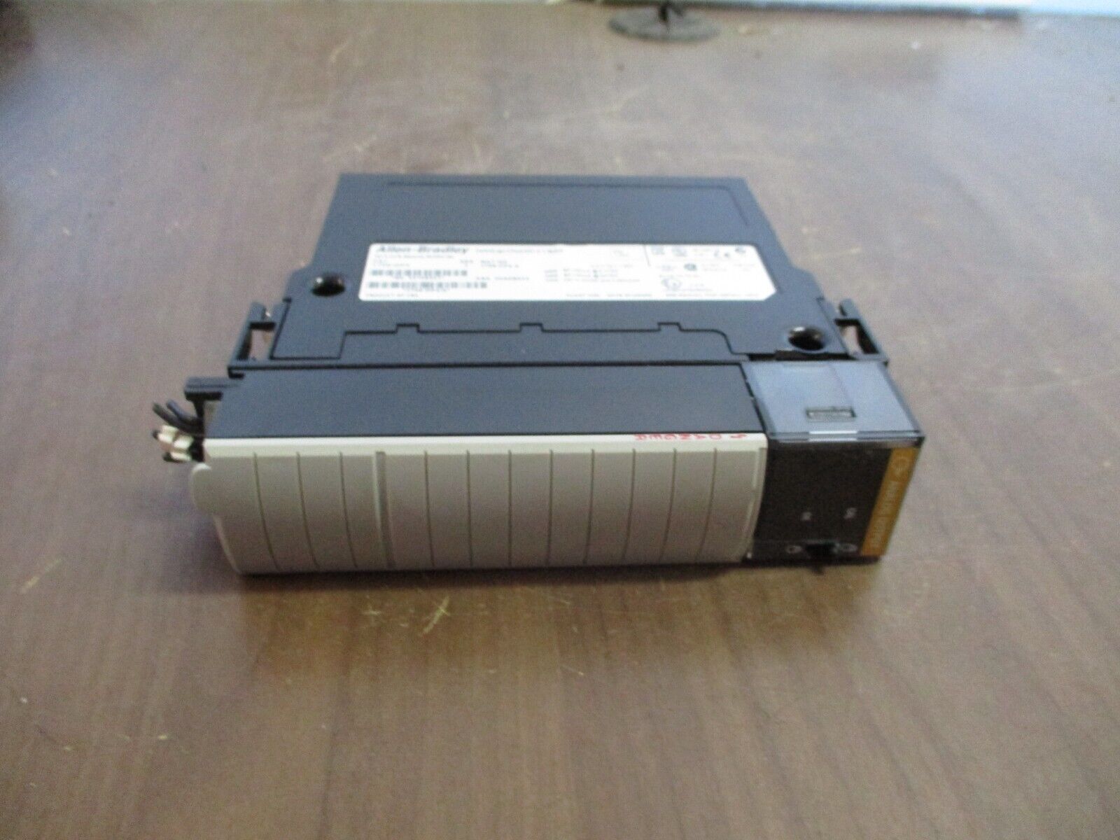 Allen-Bradley ControlLogix A/O I or V Module 1756-OF4 Ser. A F/W Rev. 1.005 4PT