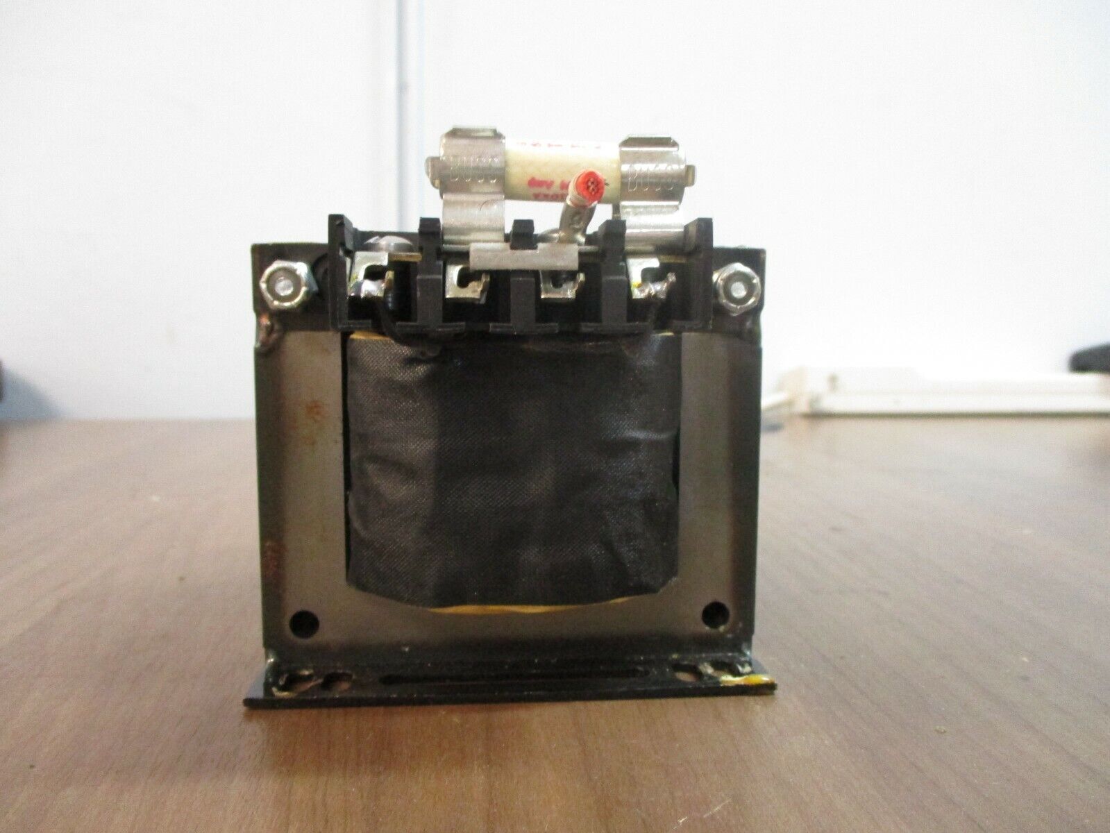 Square D Transformer 9070 T250D3 SF41 0.250kVA Pri: 208V Sec: 120V 50/60Hz Used