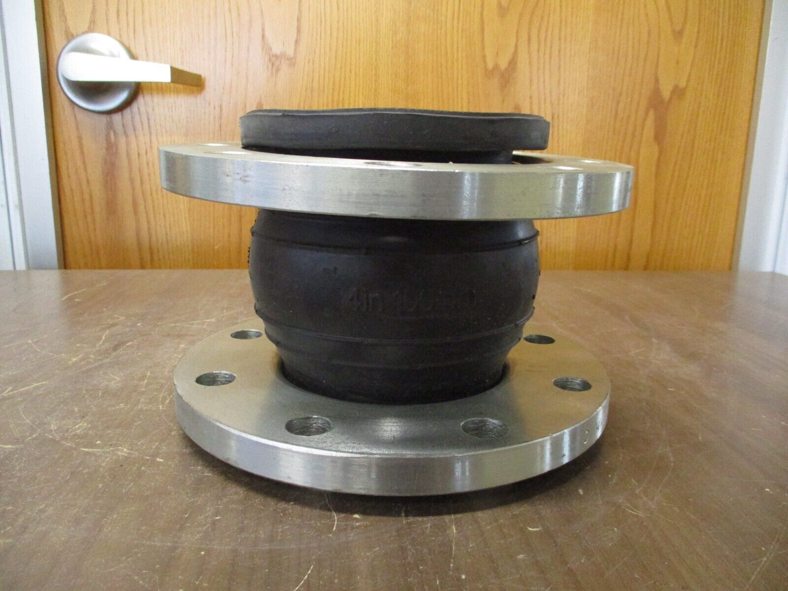 Flex-Hose Flexzorber Expansion Joint NNS 4" x 6" Size: 4" x 6" New Surplus