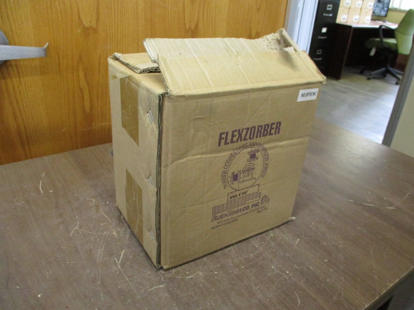 Flex-Hose Flexzorber Expansion Joint NNS 4" x 6" Size: 4" x 6" New Surplus
