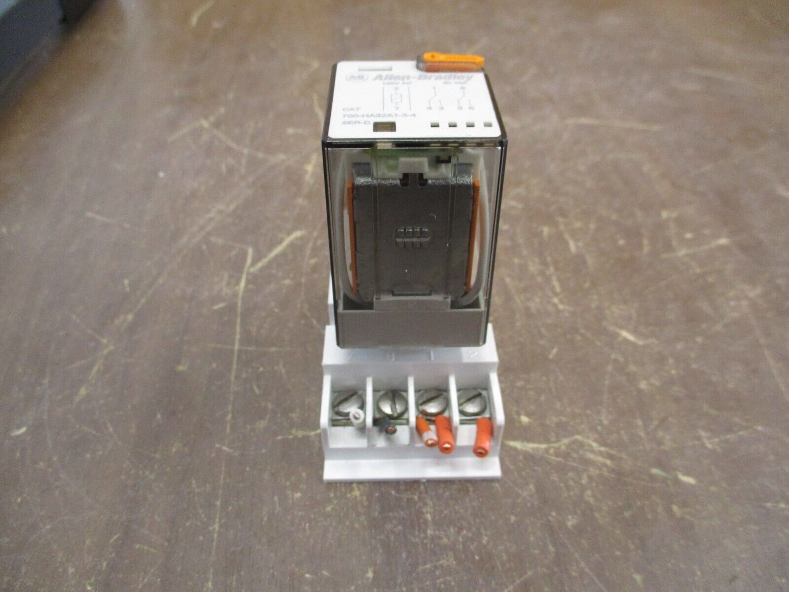 Allen-Bradley Relay 700-HA32A1-3-4 120V Coil w/ Base Used