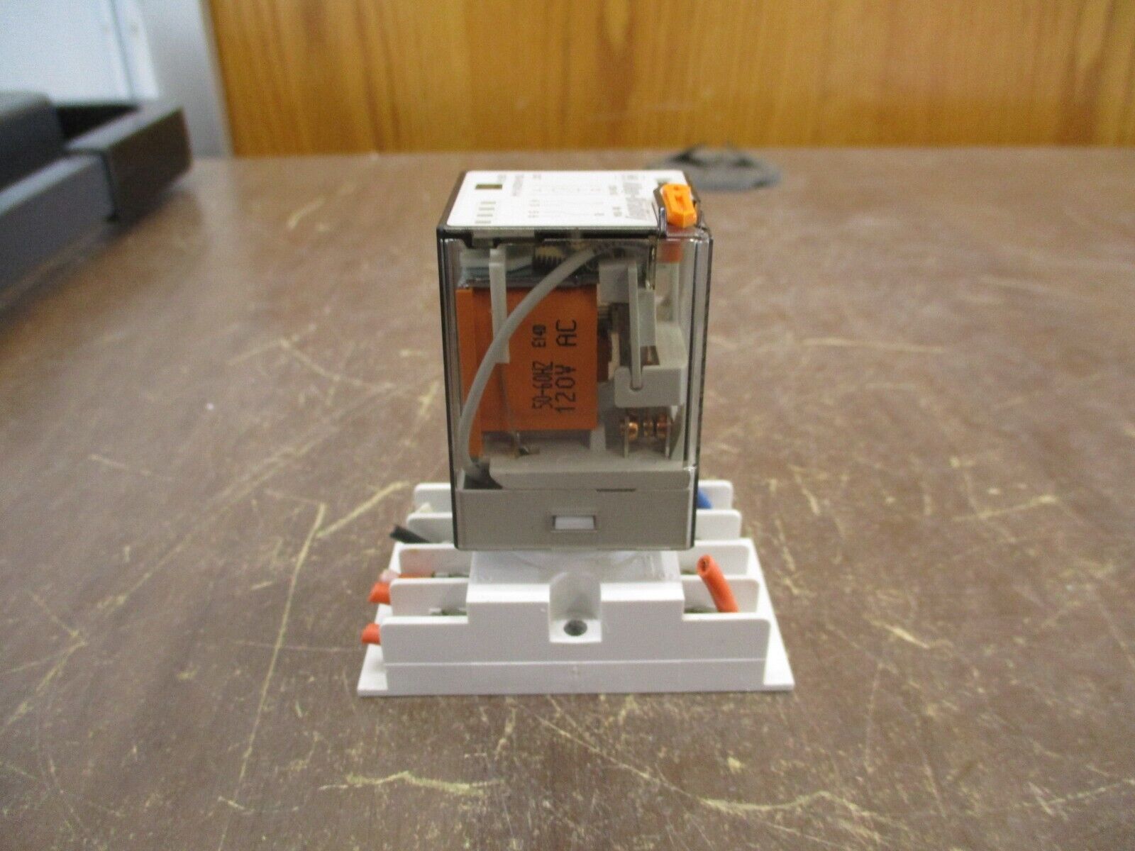 Allen-Bradley Relay 700-HA32A1-3-4 120V Coil w/ Base Used