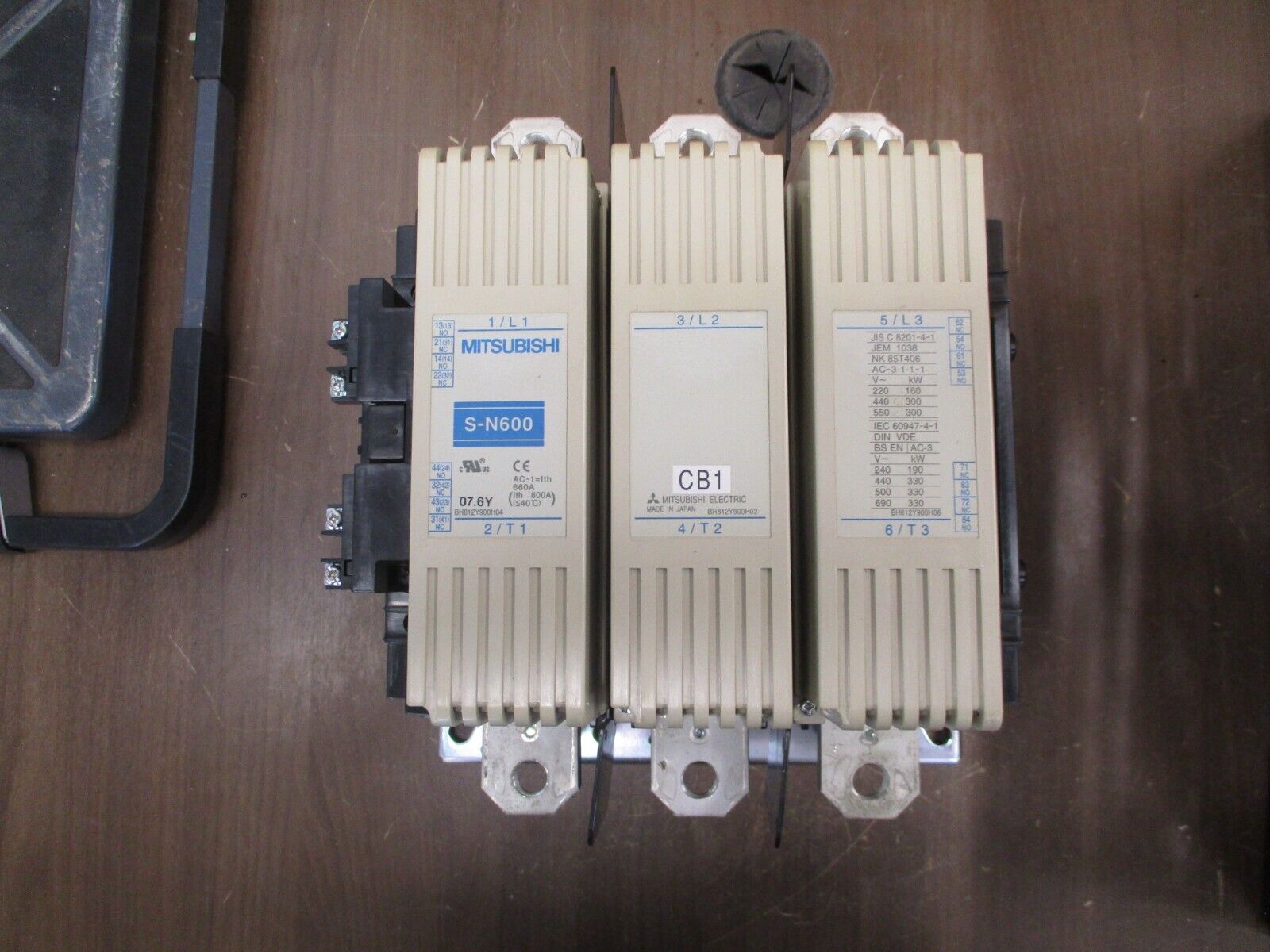 Mitsubishi Contactor S-N600 200-240V Coil 660A 690V Used