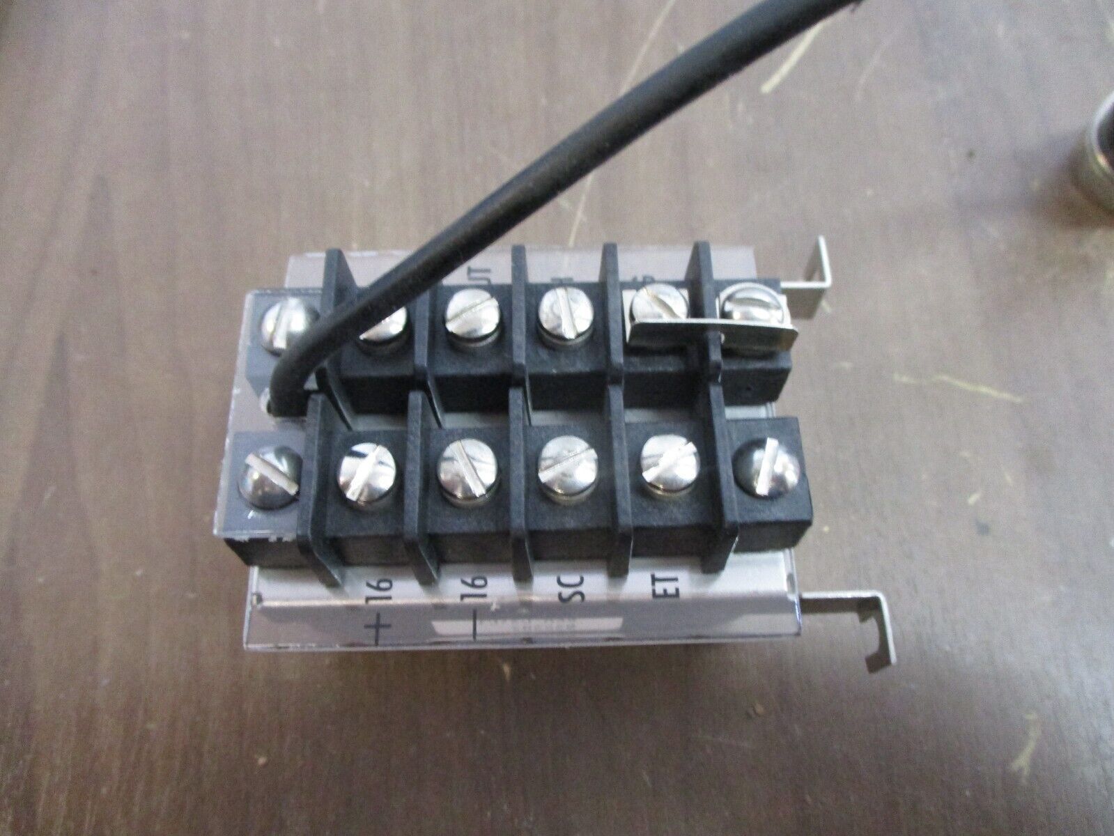 Omron Capacitive Sensor 022283 Rev. C2/C7 *No Box* New Surplus