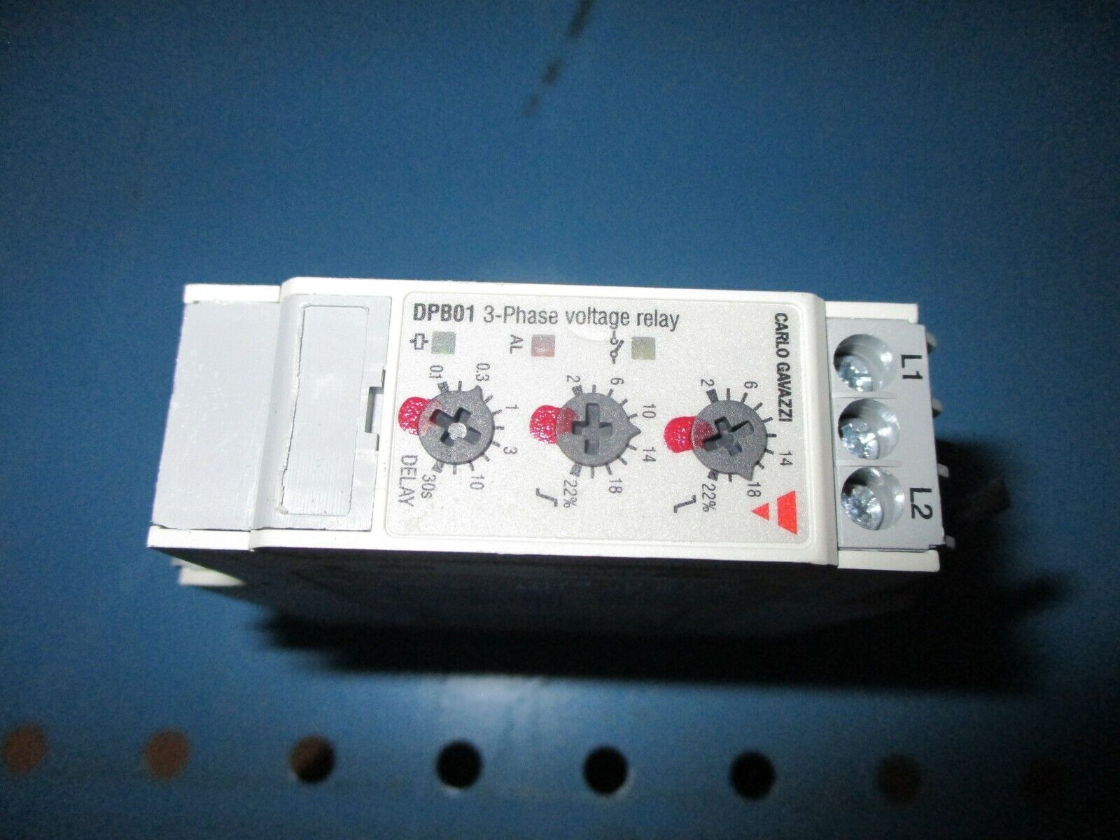 Carlo Gavazzi Voltage Relay DPB01 3Ph 380-480VAC Used