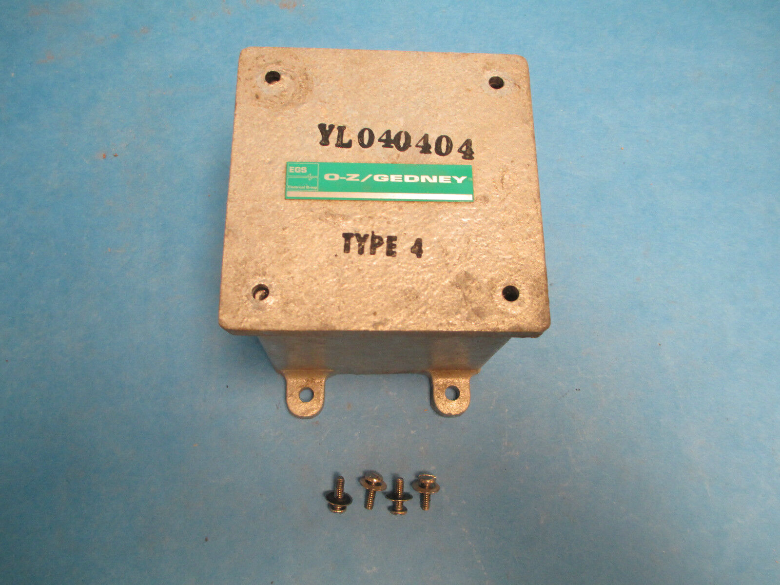 O-Z Gedney Cast Iron Nema 4 Junction Box YS040404, New Surplus!