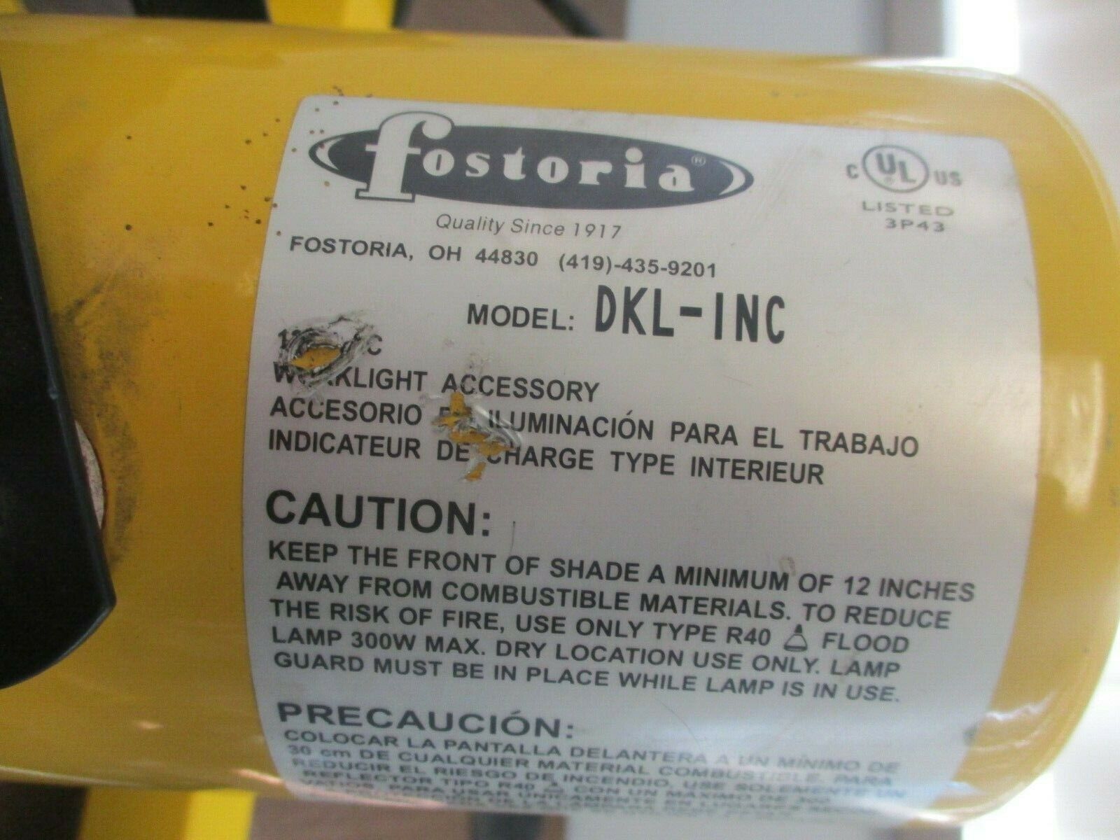 Fostoria Dock Light w/Arm DKL-40VA-A 120VAC 60Hz 10A Sliced Corner Off Plug Used