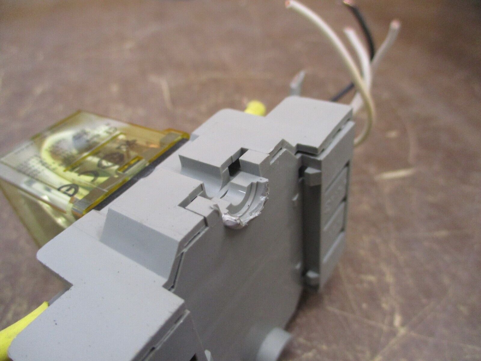 IDEC Relay w/ Base RH4B-ULD 24VDC *Lot of 2* Used