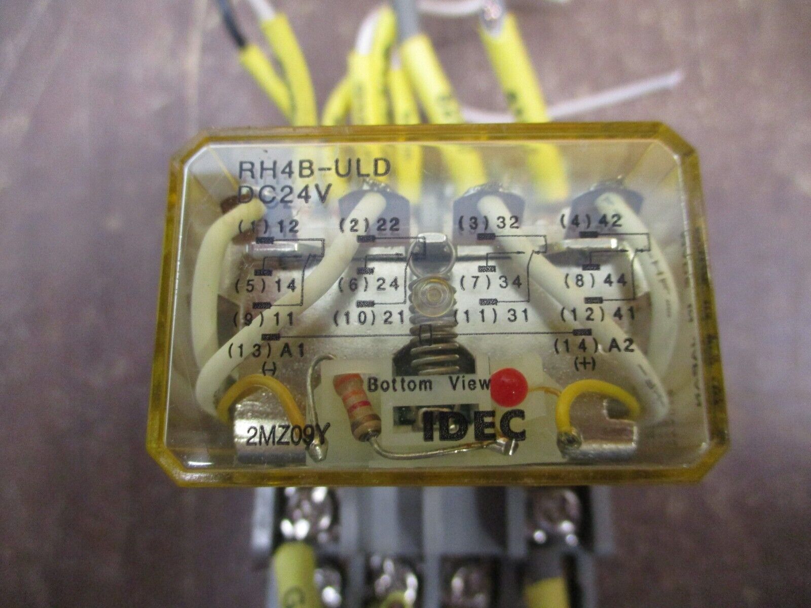 IDEC Relay w/ Base RH4B-ULD 24VDC *Lot of 2* Used