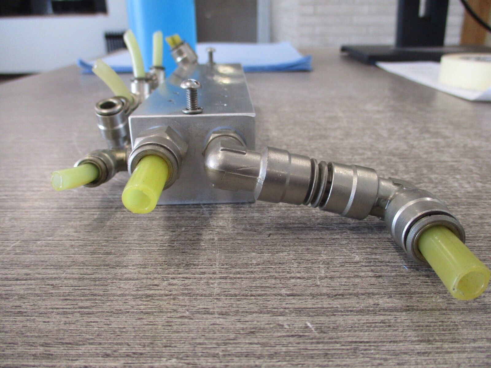 Burkert Manifold 375-C-1/16-8-PL-MAN 8-Position 100 PSI Used