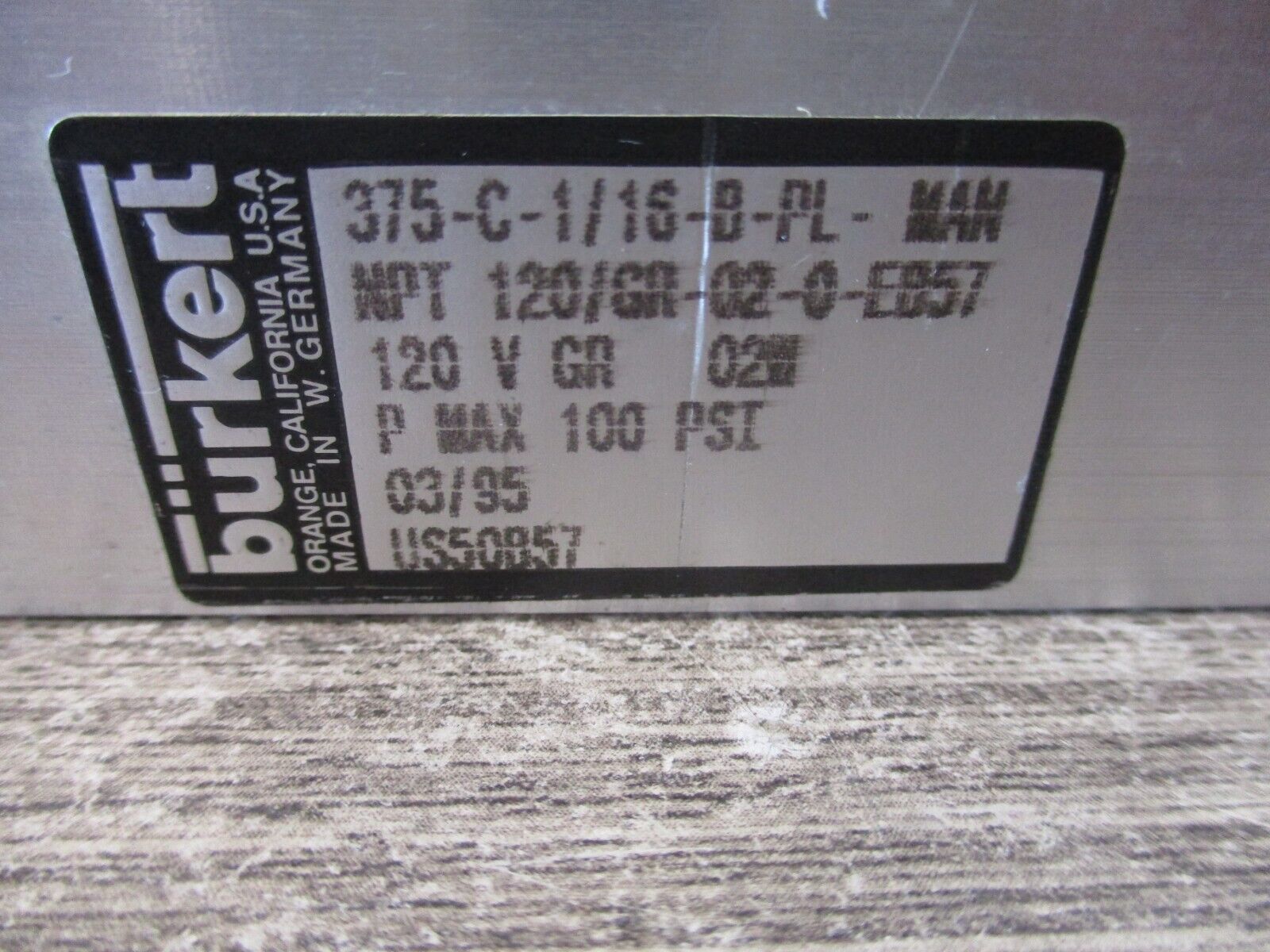 Burkert Manifold 375-C-1/16-8-PL-MAN 8-Position 100 PSI Used