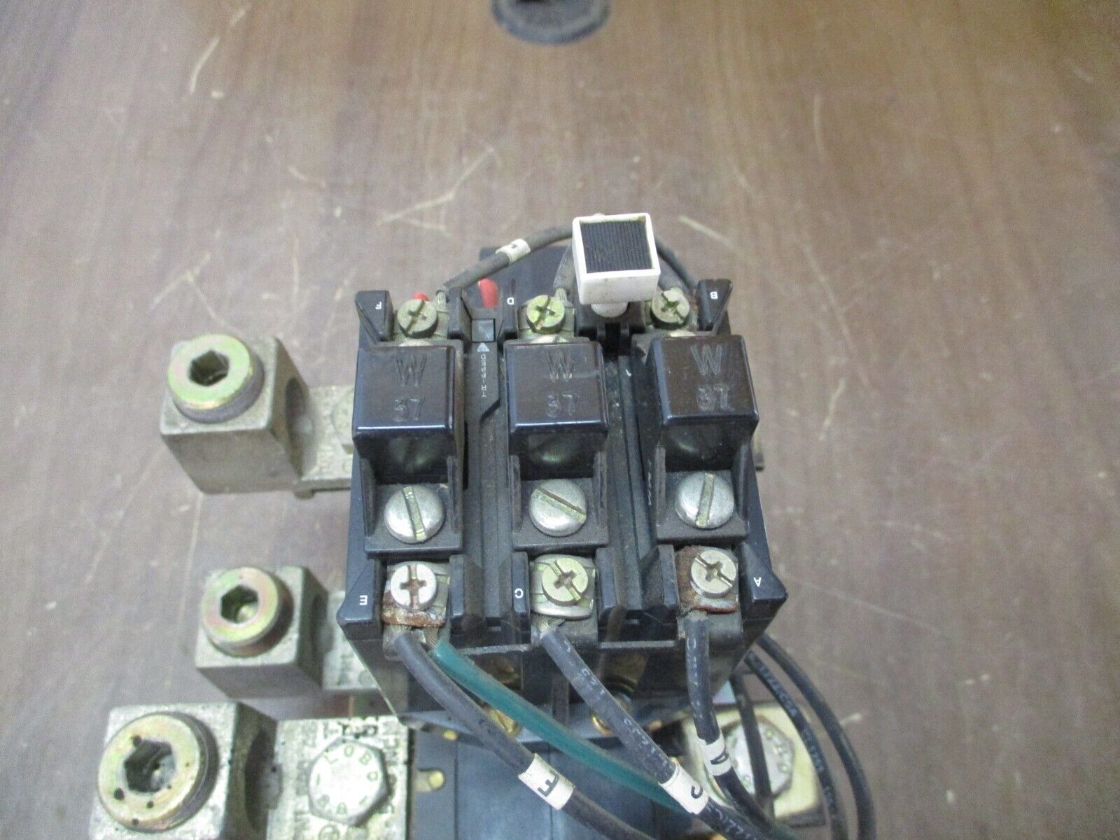 Allen-Bradley Overload Relay 592-TPD300 Ser. A 304A Max Ratio 300:5A 600V Used